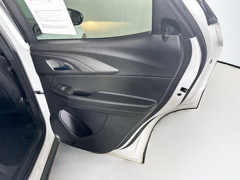 Used 2023 Chevrolet TrailBlazer RS w/ Convenience Package image 27