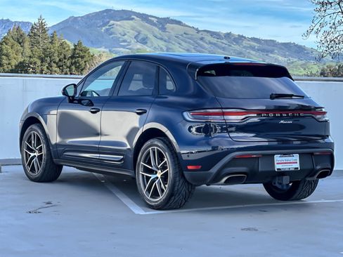 Certified 2023 Porsche Macan w/ Premium Package Plus image 3