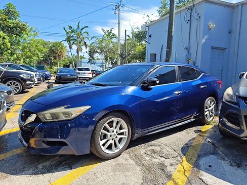 Used 2016 Nissan Maxima 3.5 SL w/ Interior Lighting Package FWD image 3