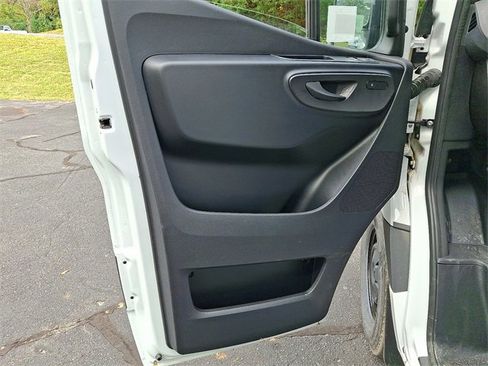 Used 2025 Mercedes-Benz Sprinter 2500 image 12