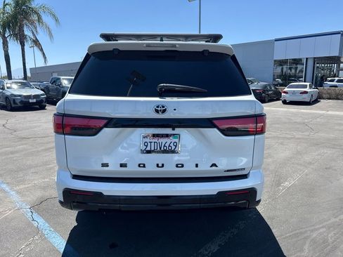 Used 2025 Toyota Sequoia Limited w/ Tow Technology Package AWD/4WD image 4