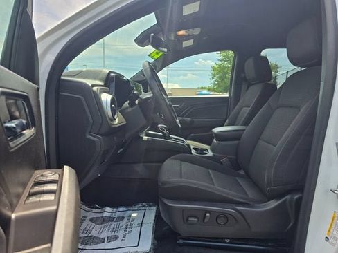 Used 2023 Chevrolet Colorado LT w/ LT Convenience Package II AWD/4WD image 17