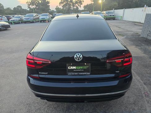 Used 2018 Volkswagen Passat 2.0T R-Line image 8