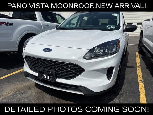 Used 2022 Ford Escape SE w/ Convenience Package AWD/4WD image 1