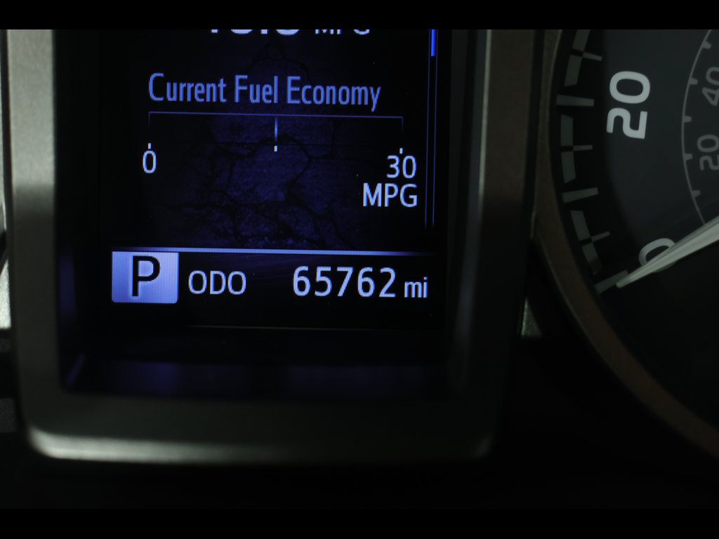 Used 2021 Toyota Tacoma Limited w/ Blackout Package (TMS) AWD/4WD image 28