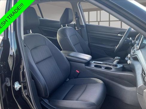 Used 2025 Nissan Altima 2.5 SV FWD image 26