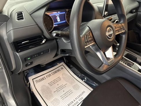 Used 2025 Nissan Sentra SV FWD image 28