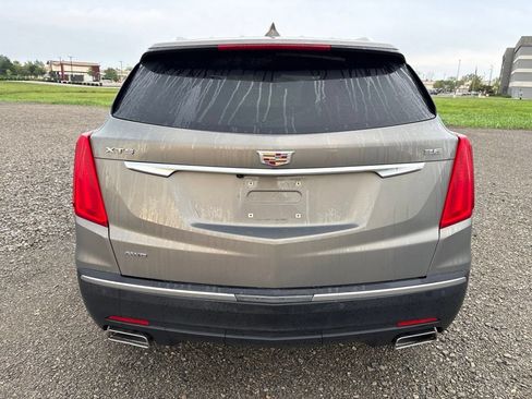 Used 2018 Cadillac XT5 Luxury w/ Driver Awareness Package AWD/4WD image 10