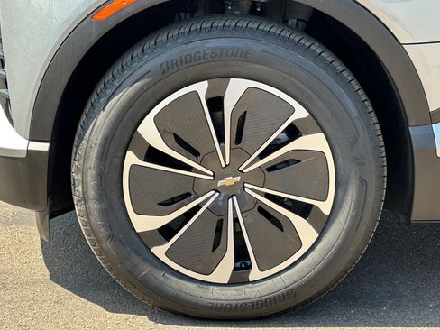 New 2025 Chevrolet Blazer EV LT image 25