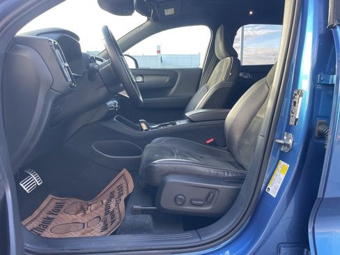 Used 2021 Volvo XC40 T5 R-Design w/ Advanced Package image 23