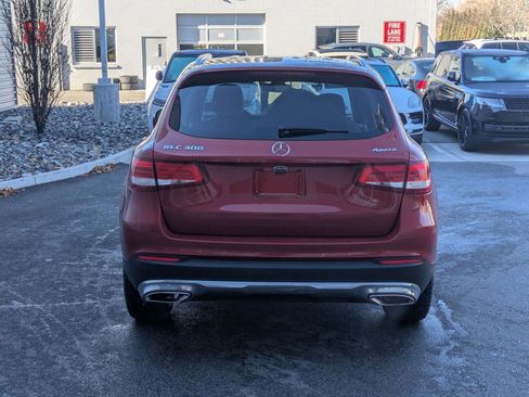 Used 2018 Mercedes-Benz GLC 300 4MATIC image 4