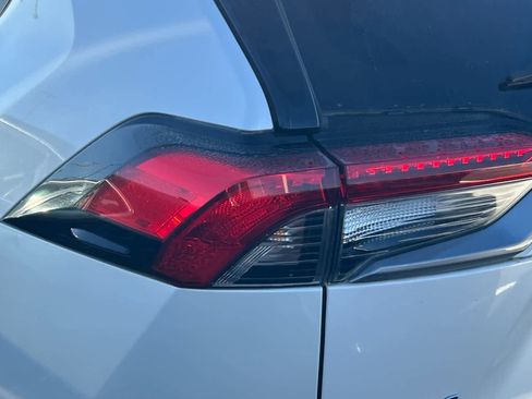 Used 2022 Toyota RAV4 Limited image 20