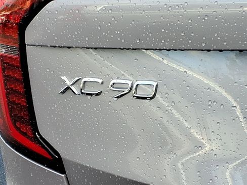 New 2026 Volvo XC90 B6 Ultra w/ Protection Package Premier AWD/4WD image 5