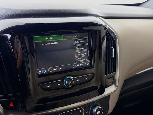 Used 2022 Chevrolet Traverse LS FWD image 18
