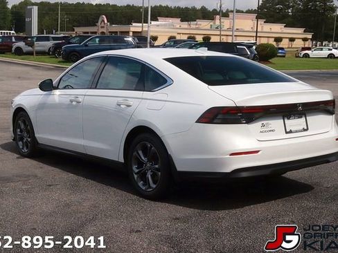 Used 2023 Honda Accord EX image 5