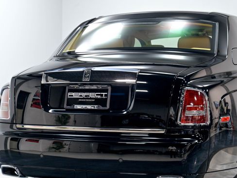 Used 2013 Rolls-Royce Phantom Sedan RWD image 93