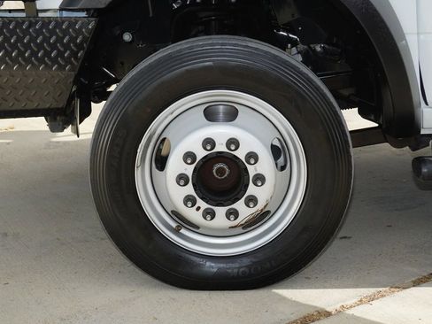 Used 2024 RAM 5500 Tradesman w/ Chrome Appearance Group image 10