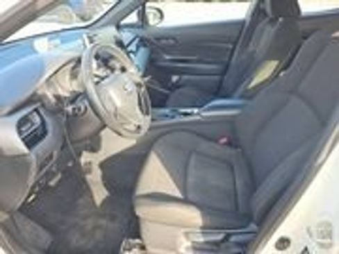 Used 2019 Toyota C-HR XLE image 12