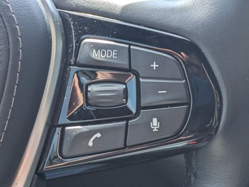 Used 2018 BMW 530i RWD image 12