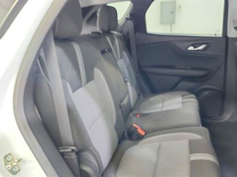 Used 2025 Chevrolet Blazer LT FWD image 25