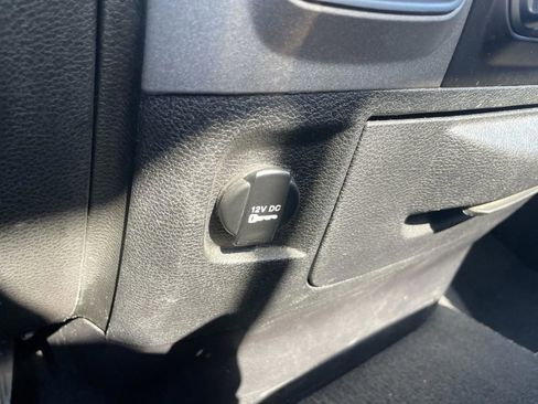 Used 2017 RAM 1500 Tradesman w/ Chrome Appearance Group image 26