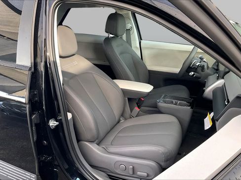 Certified 2026 Hyundai Ioniq 5 SEL RWD image 8