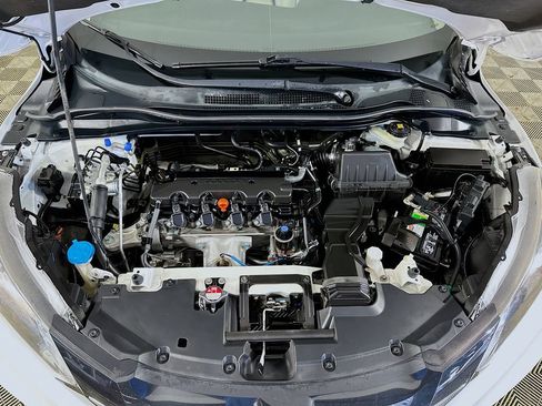 Used 2018 Honda HR-V LX image 33