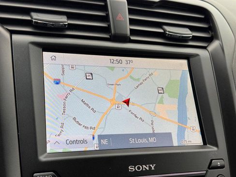 Used 2020 Ford Fusion Energi Titanium image 23