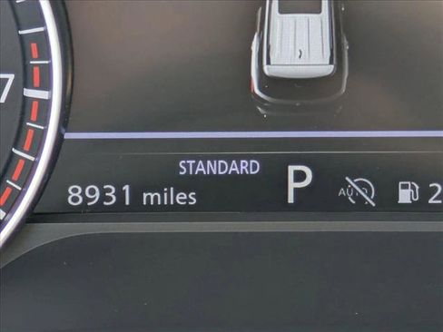 Used 2025 Nissan Pathfinder SV image 10