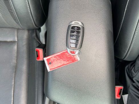 Used 2022 Hyundai Elantra Limited FWD image 35