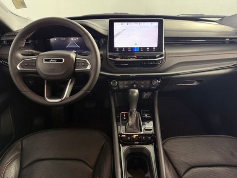 Used 2025 Jeep Compass Trailhawk w/ Trailhawk Elite Group image 20