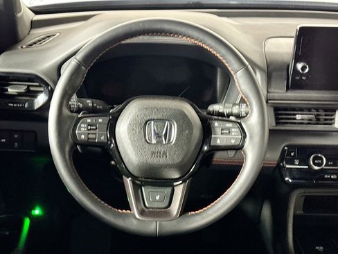 Certified 2025 Honda Pilot TrailSport image 14