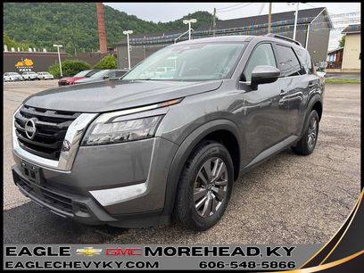 Used 2024 Nissan Pathfinder SV