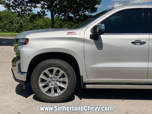 Used 2020 Chevrolet Silverado 1500 LTZ w/ LTZ Premium Package AWD/4WD image 10