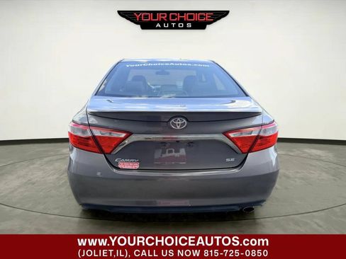 Used 2015 Toyota Camry SE FWD image 4