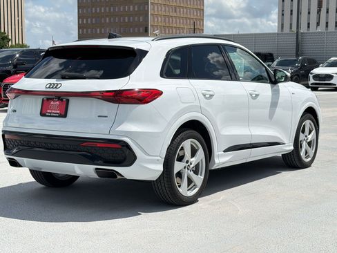 New 2026 Audi Q5 Prestige image 9