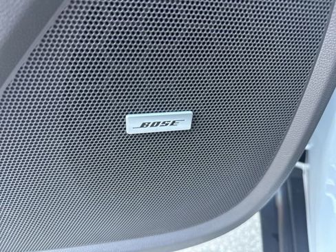 Used 2018 Chevrolet Traverse LT image 19