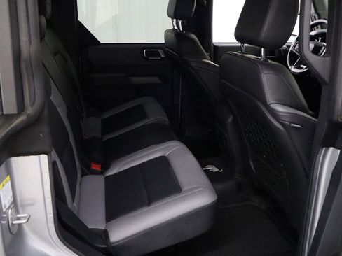 Used 2022 Ford Bronco Black Diamond image 28
