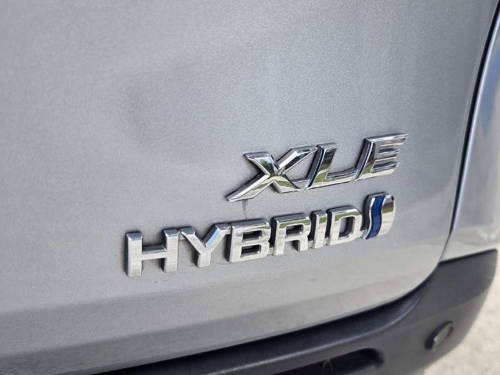 Used 2022 Toyota Sienna XLE FWD image 15