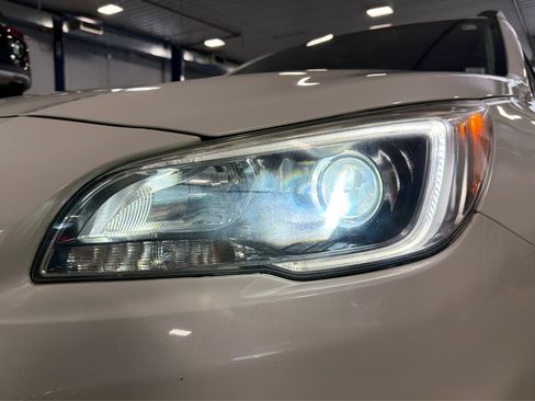 Used 2017 Subaru Outback 3.6R Limited AWD/4WD image 13