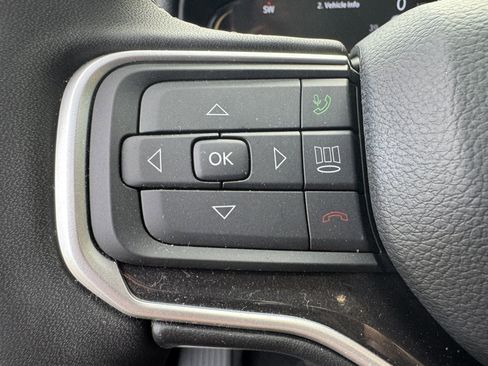 Used 2024 Jeep Wagoneer 2WD image 34
