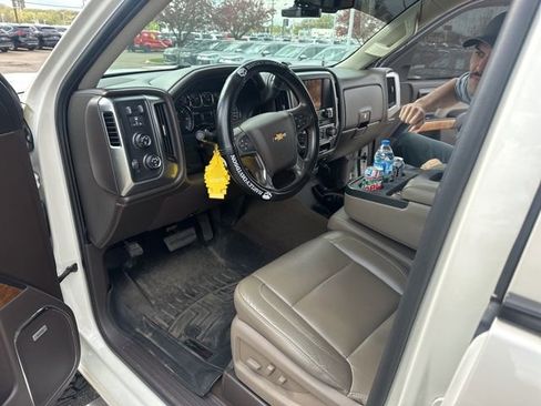 Used 2014 Chevrolet Silverado 1500 LTZ AWD/4WD image 9