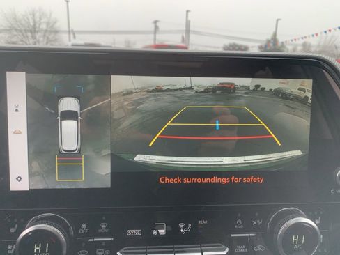 Used 2025 Toyota Highlander Platinum image 22