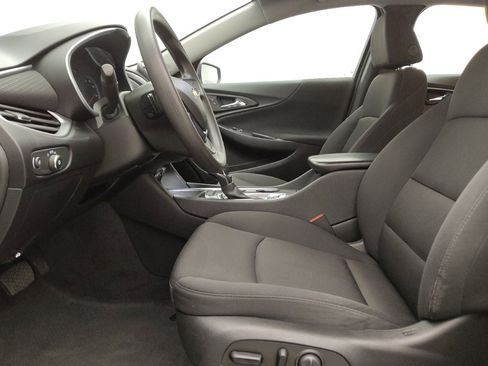 Used 2023 Chevrolet Malibu LT image 17