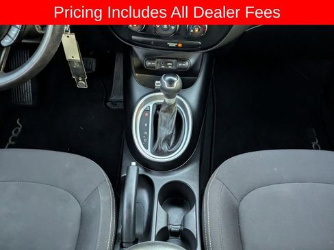 Used 2019 Kia Soul FWD image 19