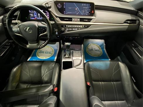 Used 2019 Lexus ES 350 Luxury w/ Accessory Package 2 image 17