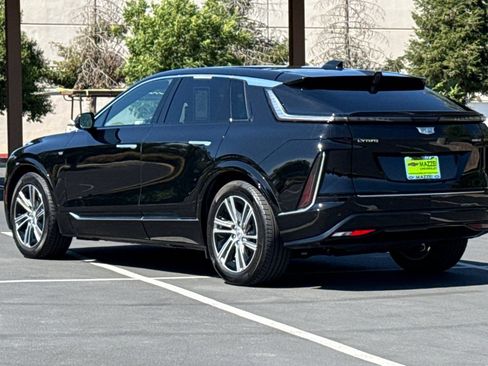 Used 2024 Cadillac Lyriq Luxury RWD image 3
