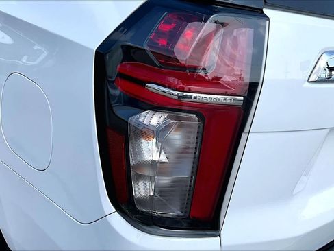 Used 2022 Chevrolet Tahoe LT w/ Luxury Package RWD image 29