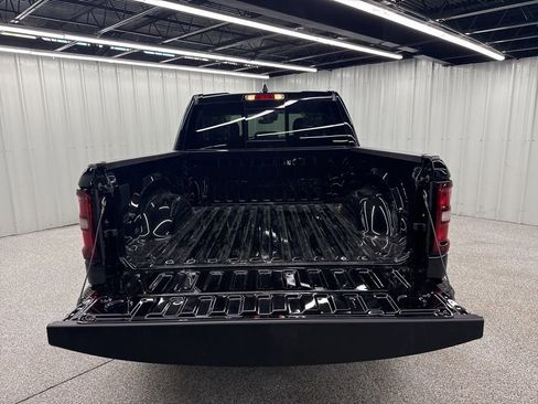 New 2026 RAM 1500 4x4 Crew Cab image 9