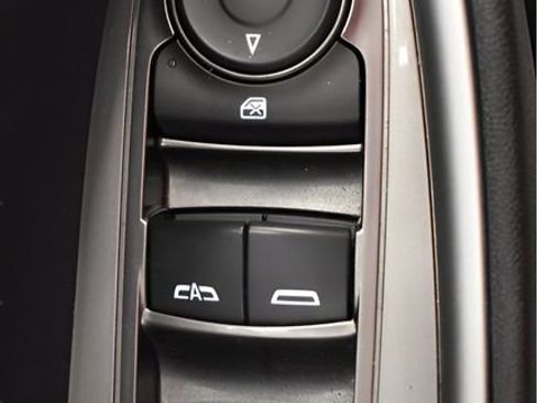 Used 2022 Chevrolet Malibu LT FWD image 22
